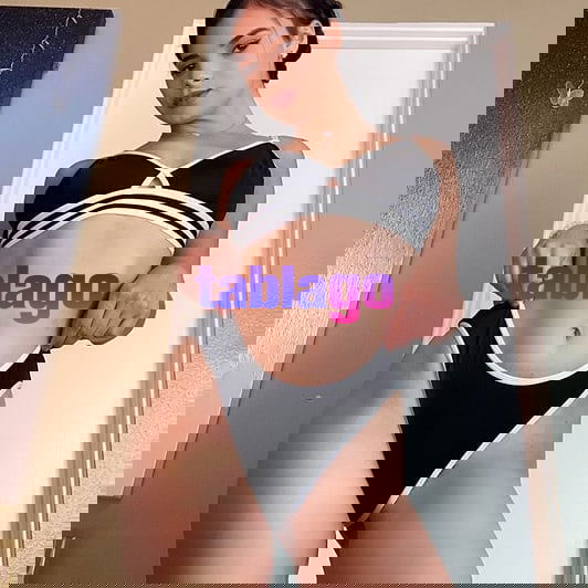 mulher encantadora disponível para encontros apaixonados
