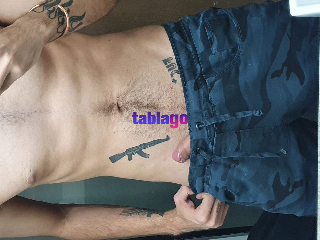 Jovem Macho Ativo Convivio
