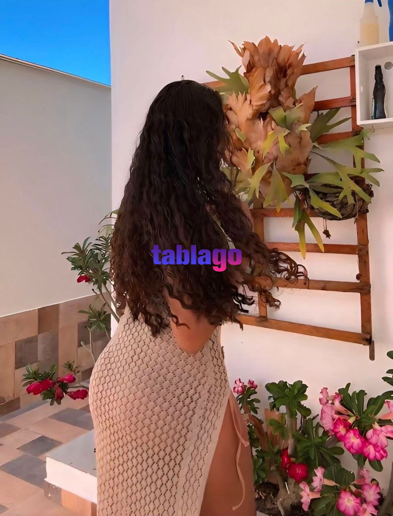 Sua garota safadinha e cheia de tesão