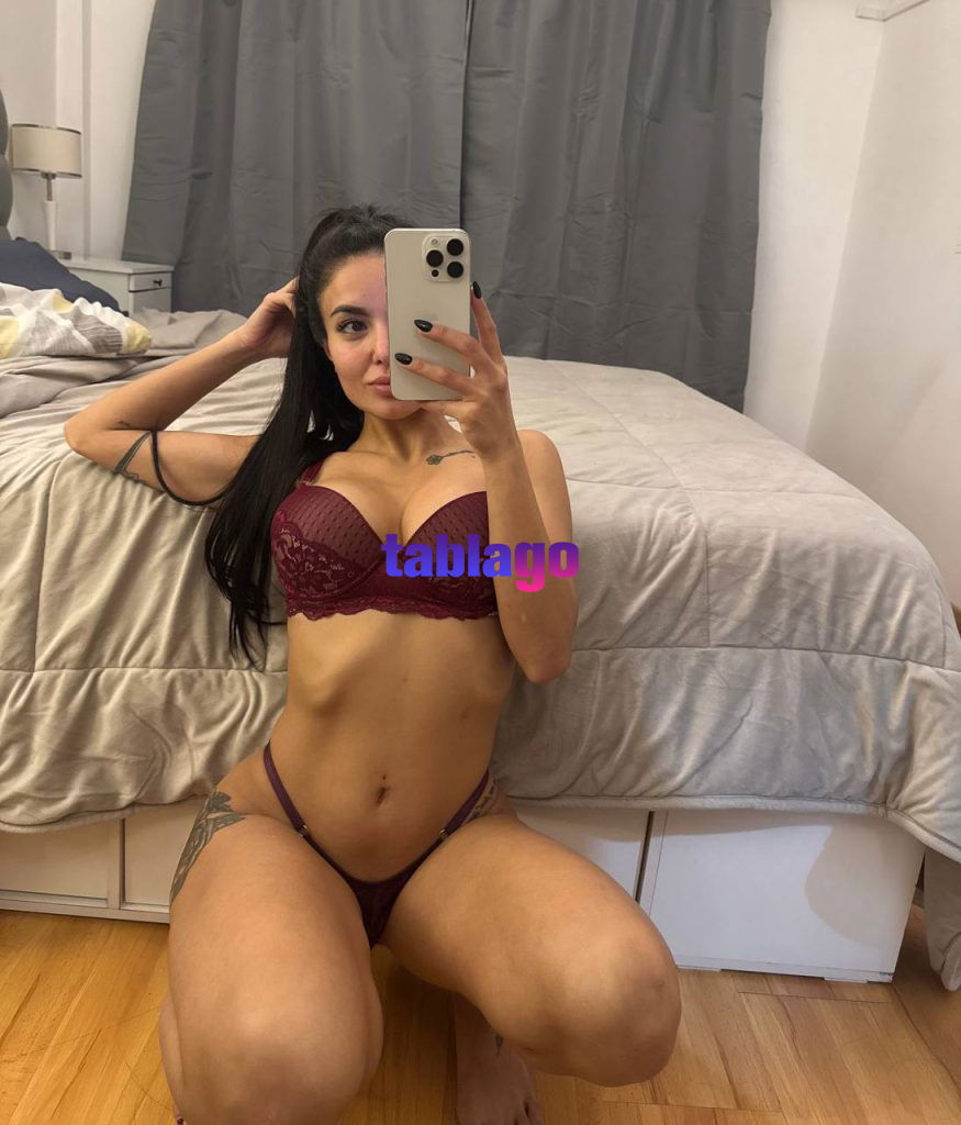Escorte disponible pour les massage et le sexe payant