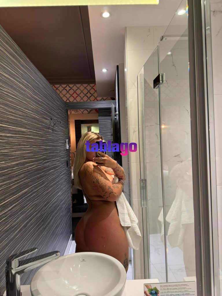 Solene, linda loira disponível para te satisfazer 🍑🍆💦 +351 924 716 357