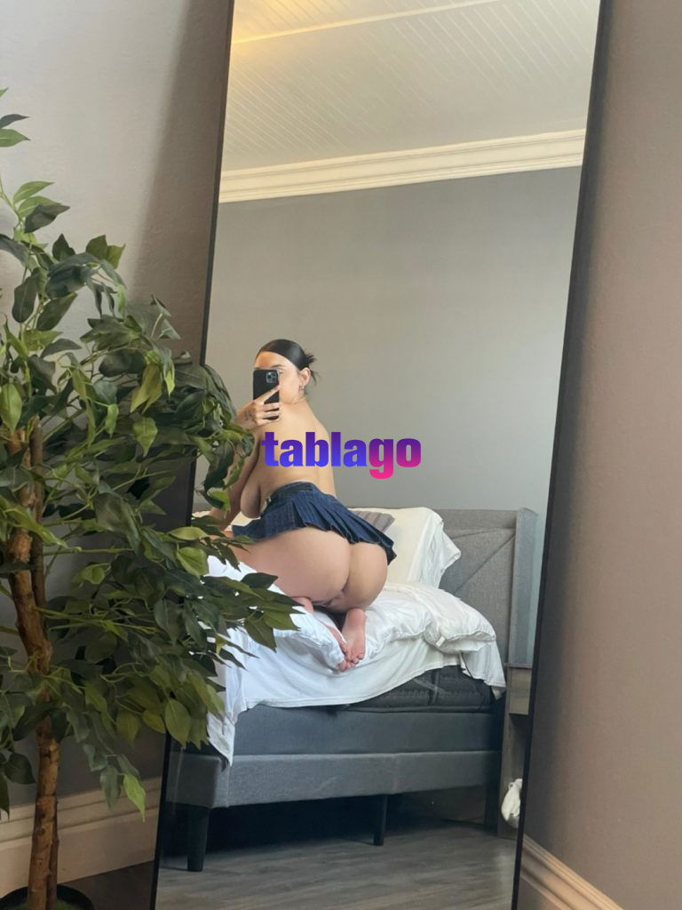 Estou aqui para sexo pago se você estiver interessado em mim