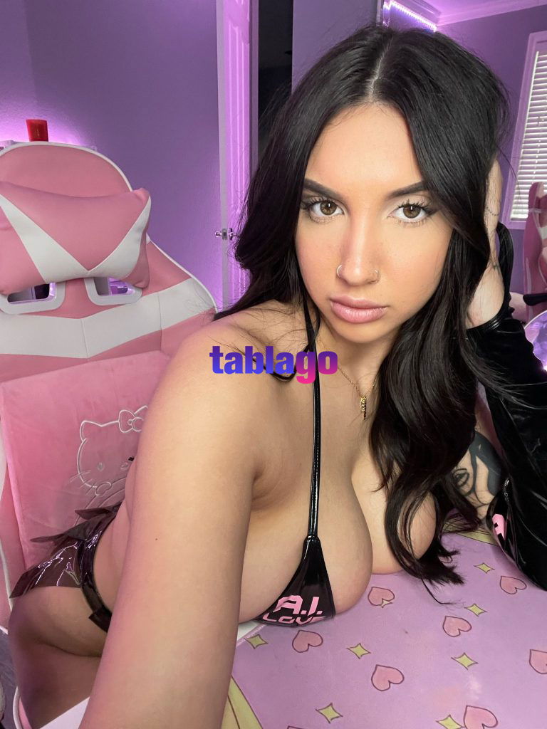 Mulher muito disponível para sexo pago