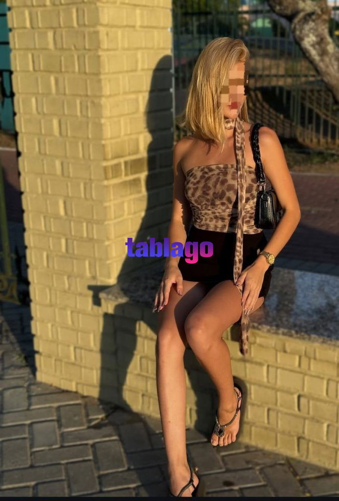 Bebel loirinha linda envolvente sedutora recem chegada . Amora . Seixal