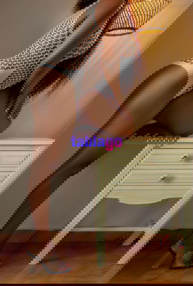 Vem conhecer me linda sedutora morena envolvente