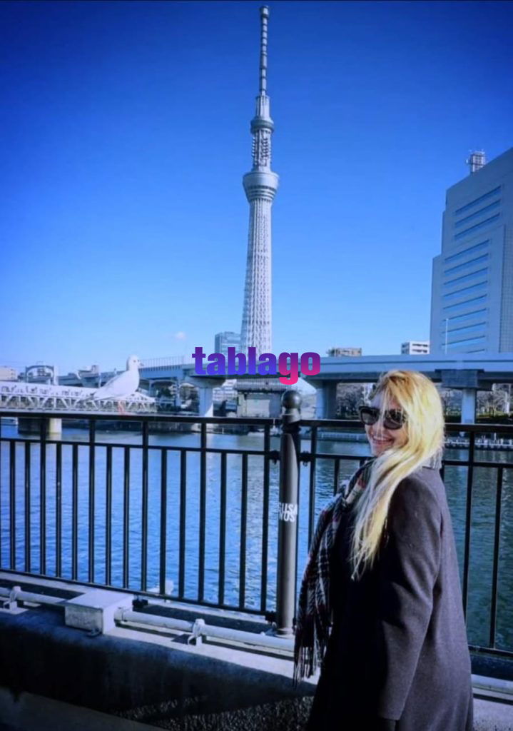 Caroline fotos reais sem enganos vem conhecer me envolvente desinibida