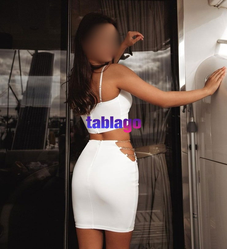 Melissa morena super simpatica em apartamento discreto de luxo