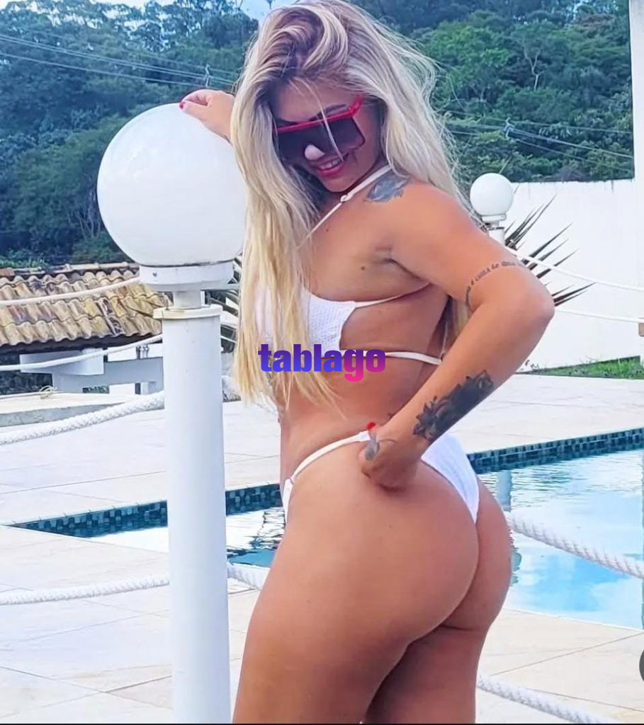 Caroline fotos reais sem enganos vem conhecer me envolvente desinibida